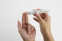 Prick your finger with the Roche Softclix lancing device